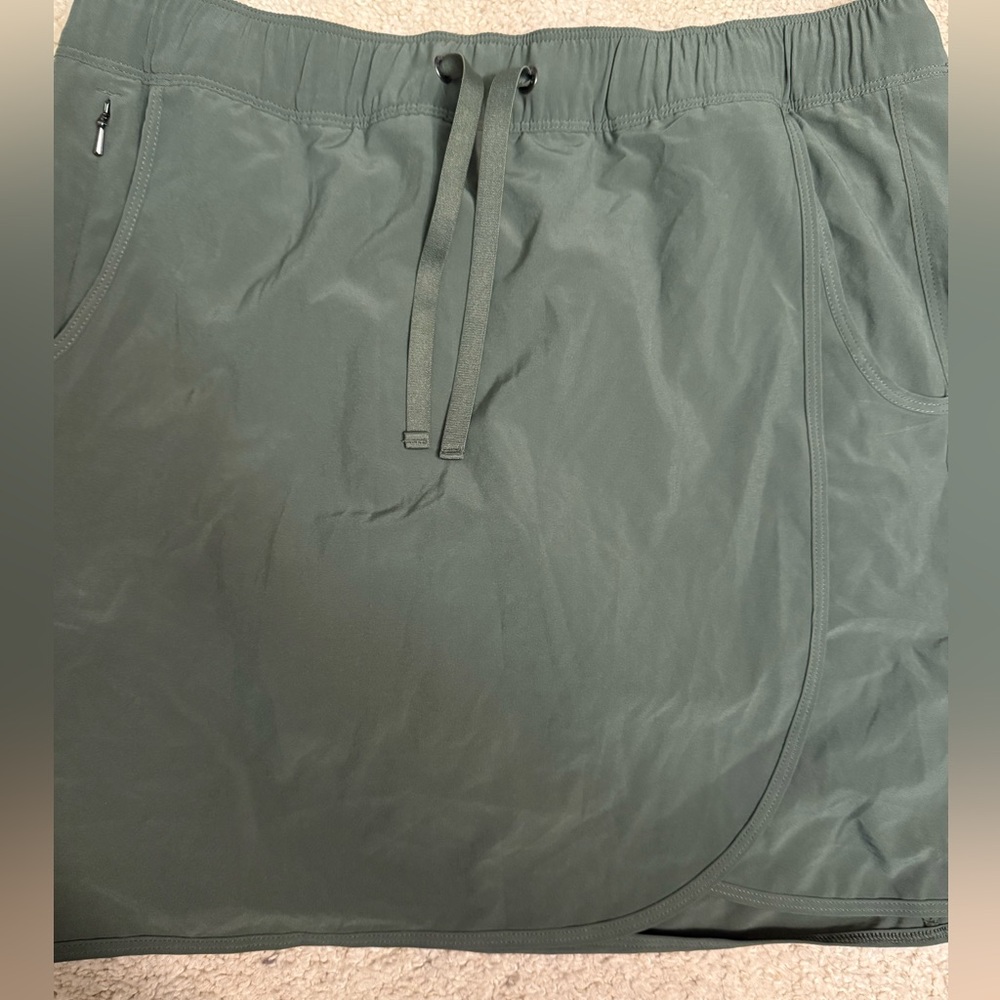 Patagonia Forest Green Skort - Picture 7 of 8